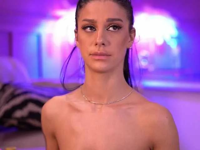 Freechat ArinaRhodes on BongaCams