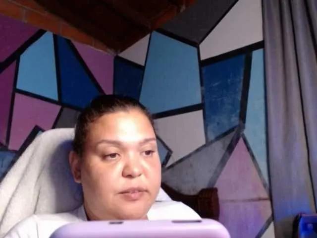 Offline beautifulchubbyqueen on BongaCams
