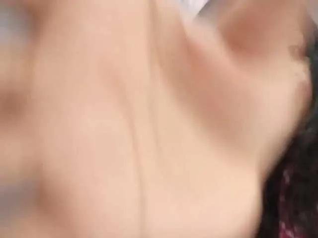 Bombonzin on BongaCams 