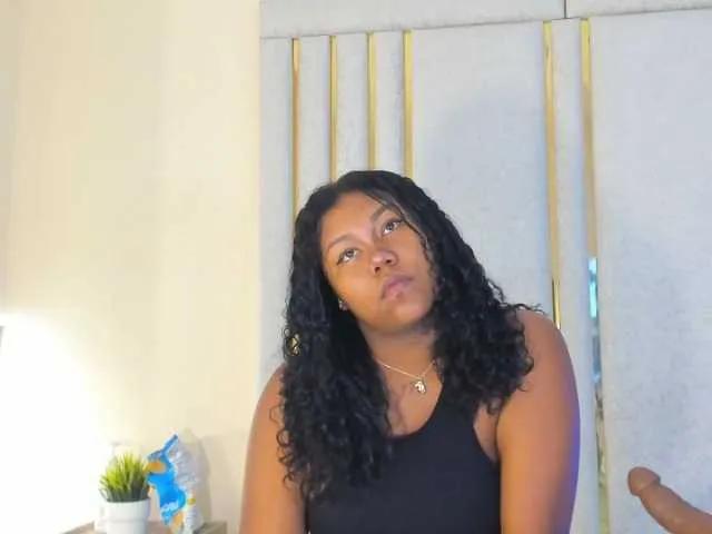 Offline Candaceowens on BongaCams