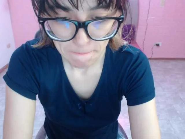 Offline cristal-hills-19 on BongaCams