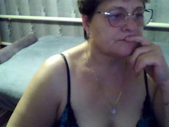 ElzaJewel — Deep and passionate love, yeah you might get hurt but it is the only way to live the life fully