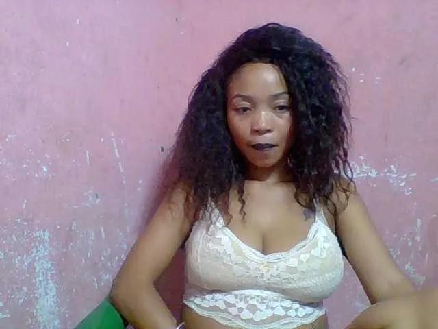 Estelahh on BongaCams 