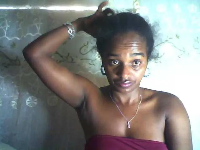 Offline Flania on BongaCams