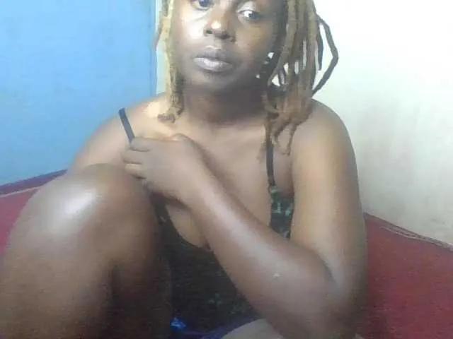 Offline freakcurvy8 on BongaCams