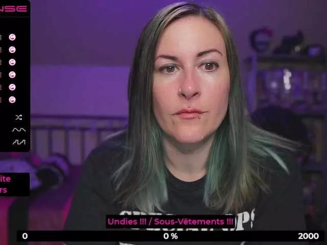 Offline gennyrock on BongaCams