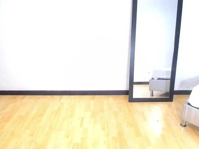 Offline goldenn-ass on BongaCams