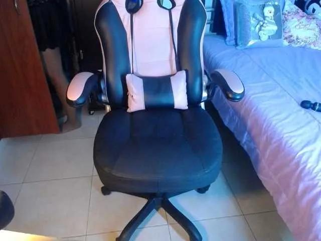 julietamanson1 on BongaCams