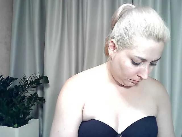 KickaIricka on BongaCams 