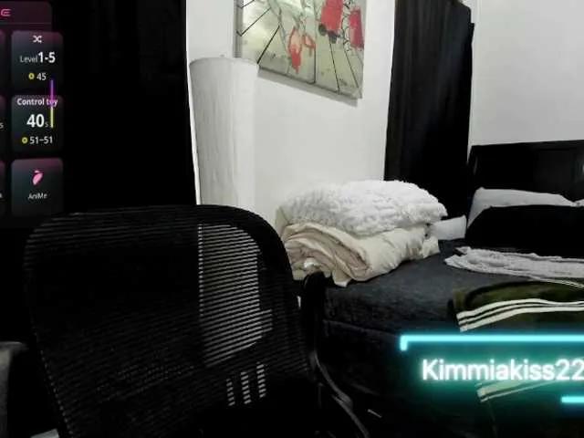 Kimmiakiss22 on BongaCams 