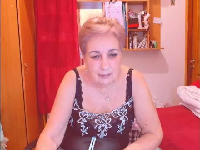 Kira9476 — Freechat on BongaCams