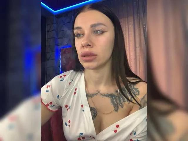 Freechat MaidenCrystal on BongaCams