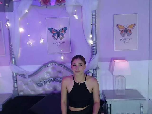 Freechat MiaCassel on BongaCams