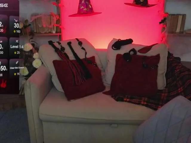 Freechat MistressMarcelline on BongaCams