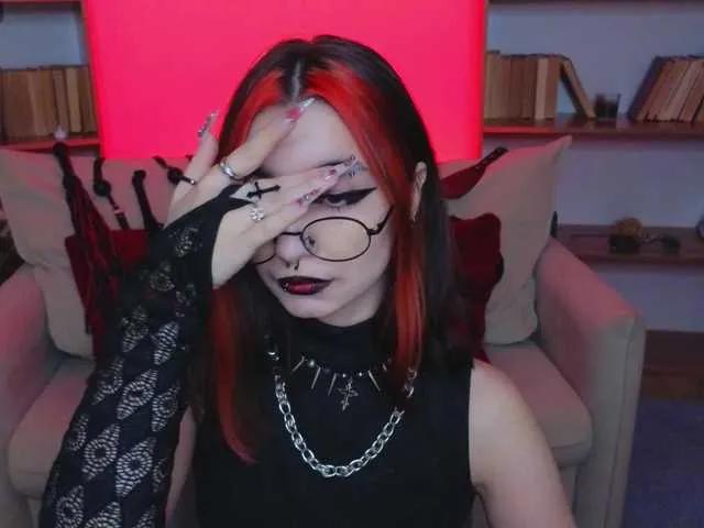 Freechat MistressMarcelline on BongaCams