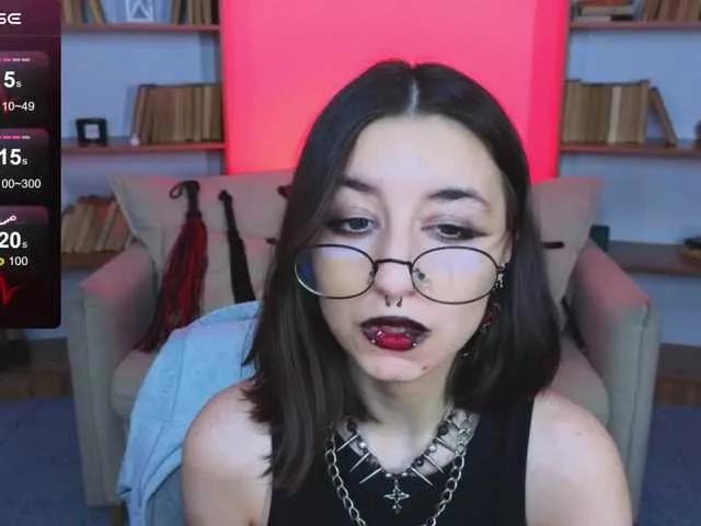 Freechat MistressMarcelline on BongaCams