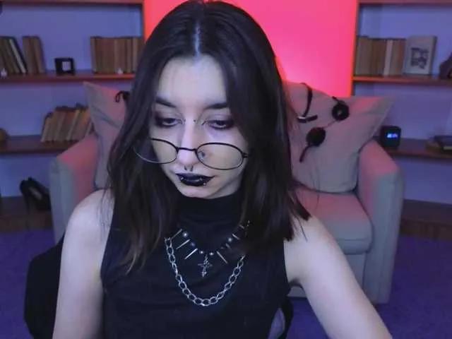 Freechat MistressMarcelline on BongaCams