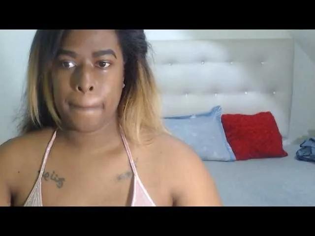 Nathaly on BongaCams