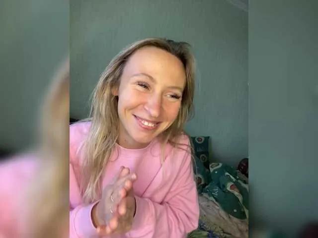 Freechat Saveta on BongaCams