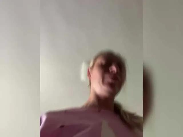 Freechat Saveta on BongaCams