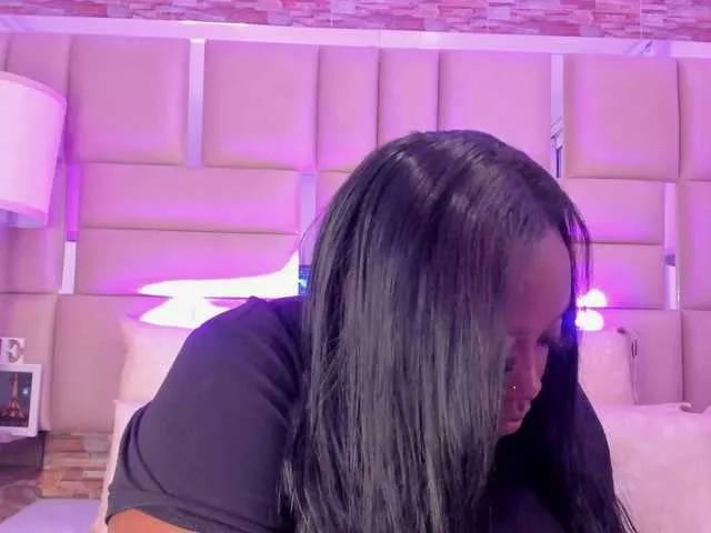 Offline ShaniaBrown on BongaCams