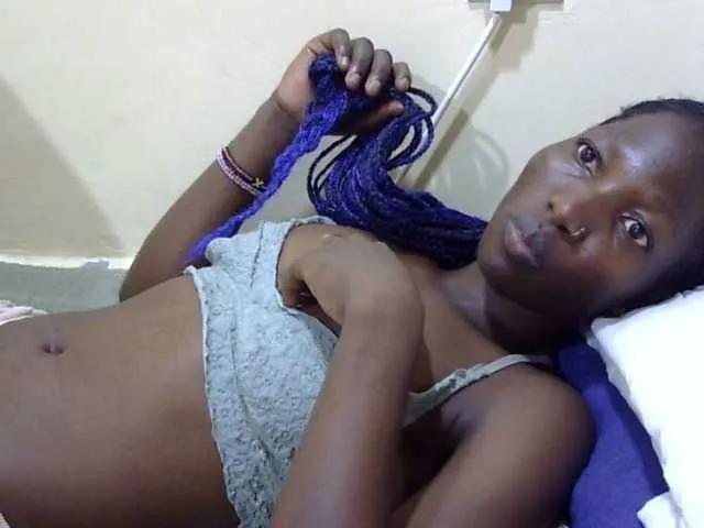 Slimpussyy on BongaCams