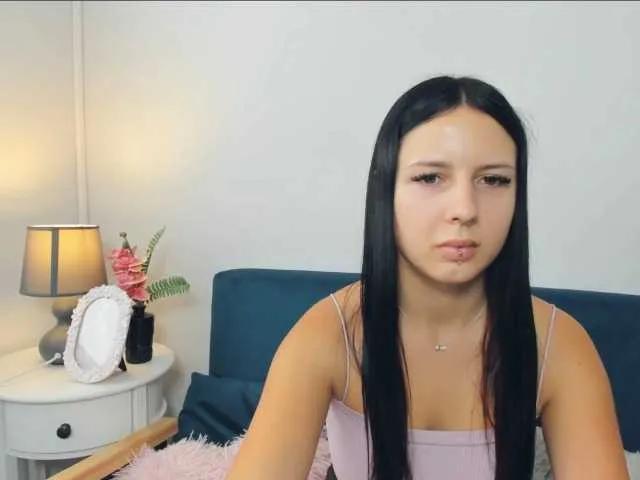 Offline TaliaDelicate on BongaCams