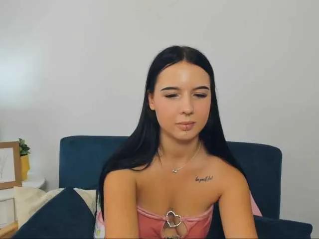 Offline TaliaDelicate on BongaCams