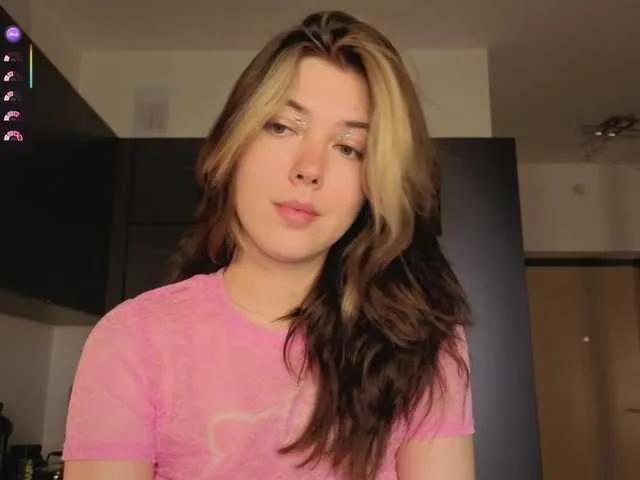 Vanessa-Walters on BongaCams