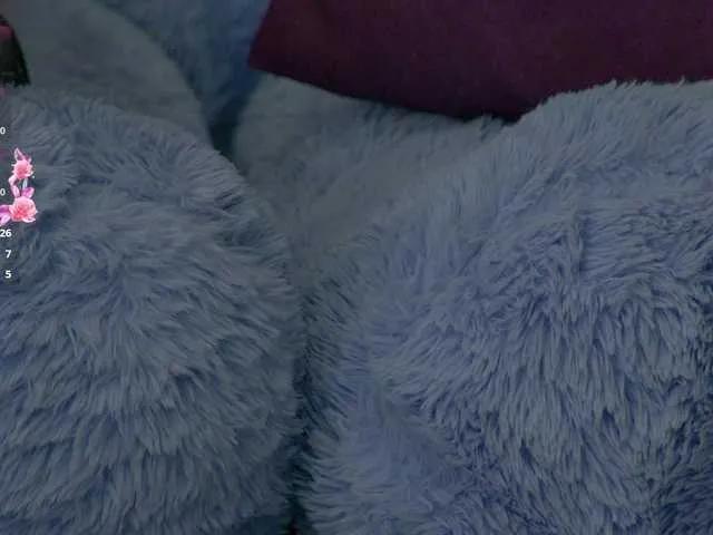 VannyFoxx — I like giving blowjobs , i like getting fucked hard , and the best thing : VEINY DICKS