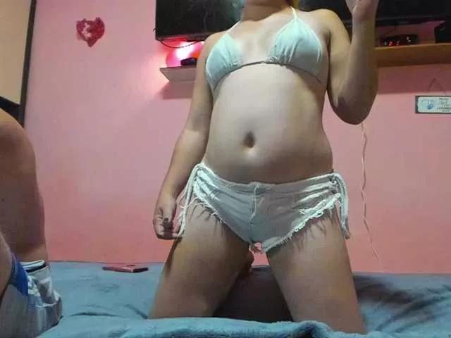 Offline vickymike on BongaCams