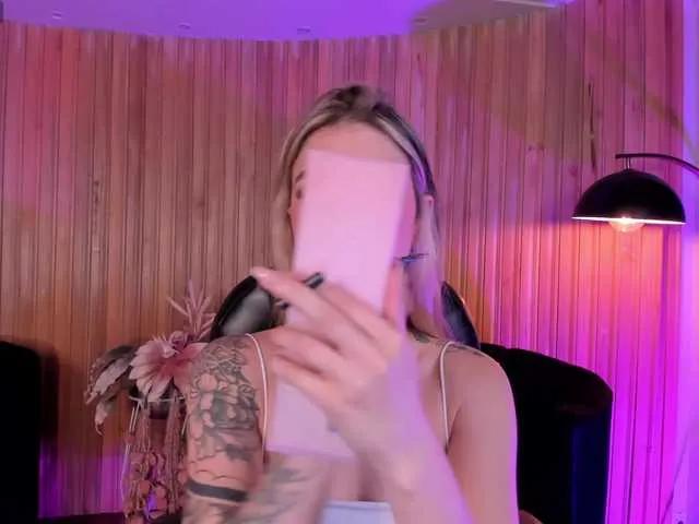 Freechat ViolettHansson on BongaCams