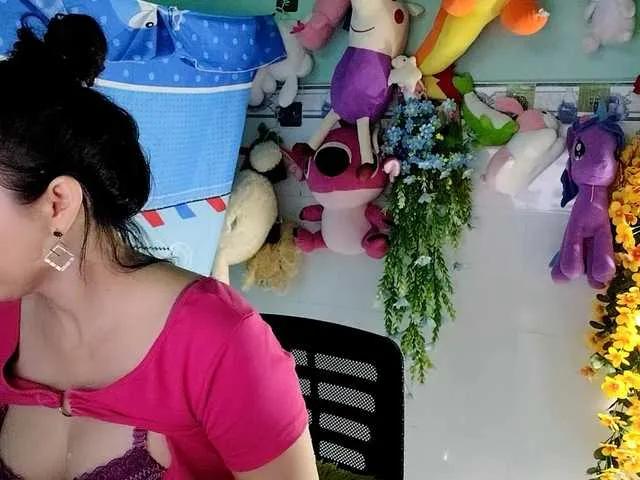 Offline Youngsee69 on BongaCams