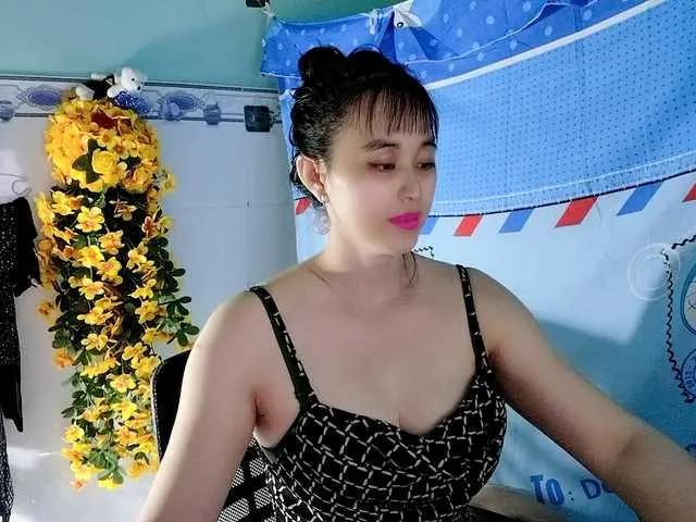 Offline Youngsee69 on BongaCams