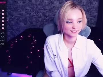_b_a_n_s_h_e_e_ on Chaturbate 