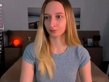 Freechat _ri_na_ on Chaturbate