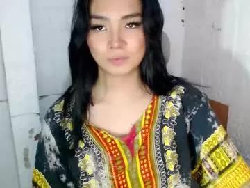 Freechat babyclarats on Chaturbate