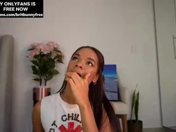 Freechat camilitasu on Chaturbate