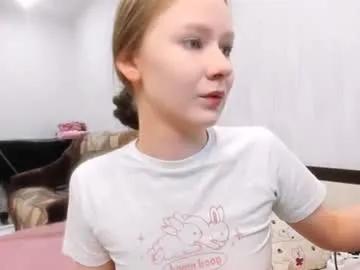 chloe_wifey — GOAL: JERK PUSSY, DILDO, PLAY ASSHOLE, CUM SHOW [723 tokens remaining] welcome to my room ^^ #new #bigass #smalltits #lovense #anal