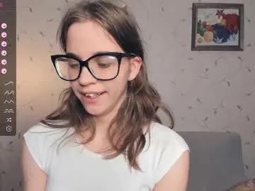 Freechat cutefluffy on Chaturbate