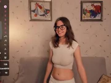 Freechat cutefluffy on Chaturbate