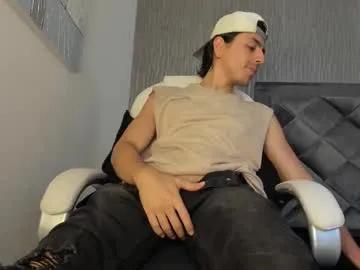 Freechat dylan_cross_ on Chaturbate