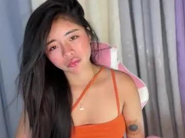 Freechat hotloveaxx on Chaturbate