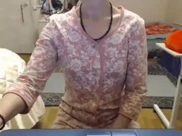 Chaturbate kiuminberry is Freechat kiuminberry — Goal: put on red lipstick #cute #new #c2c #feet #tease - Next Goal: Dance for you