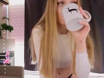 lafeti — GOAL: suck my finger close-up [11 tokens remaining] Heey! my name is  Cindy, Domi on!!! #natural #bigass #lovense #teen #smalltits
