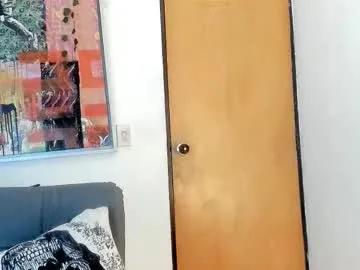 lilyskinny27 on Chaturbate 