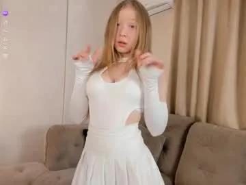 Freechat megansuns on Chaturbate