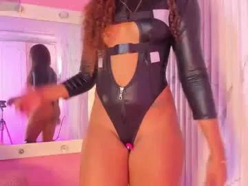 missdionne__curly on Chaturbate 
