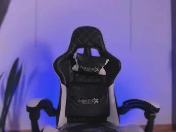 nickyblazze_ — Your presence here can make us hotter LOVENSE ONIG: nickyblazze_ - Goal: Play with your mouth toy - #bigdick #lovense #master #new #twink