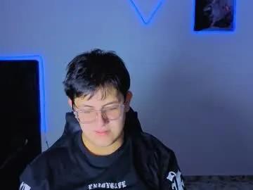 ryan_doretti — GOAL: precum [70 tokens remaining] Welcome to my room! #chubby #smallcock #latino #uncut #cumshow